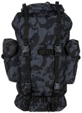BW Kampfrucksack, 65 l, Alu-Aussteifung, night-camo