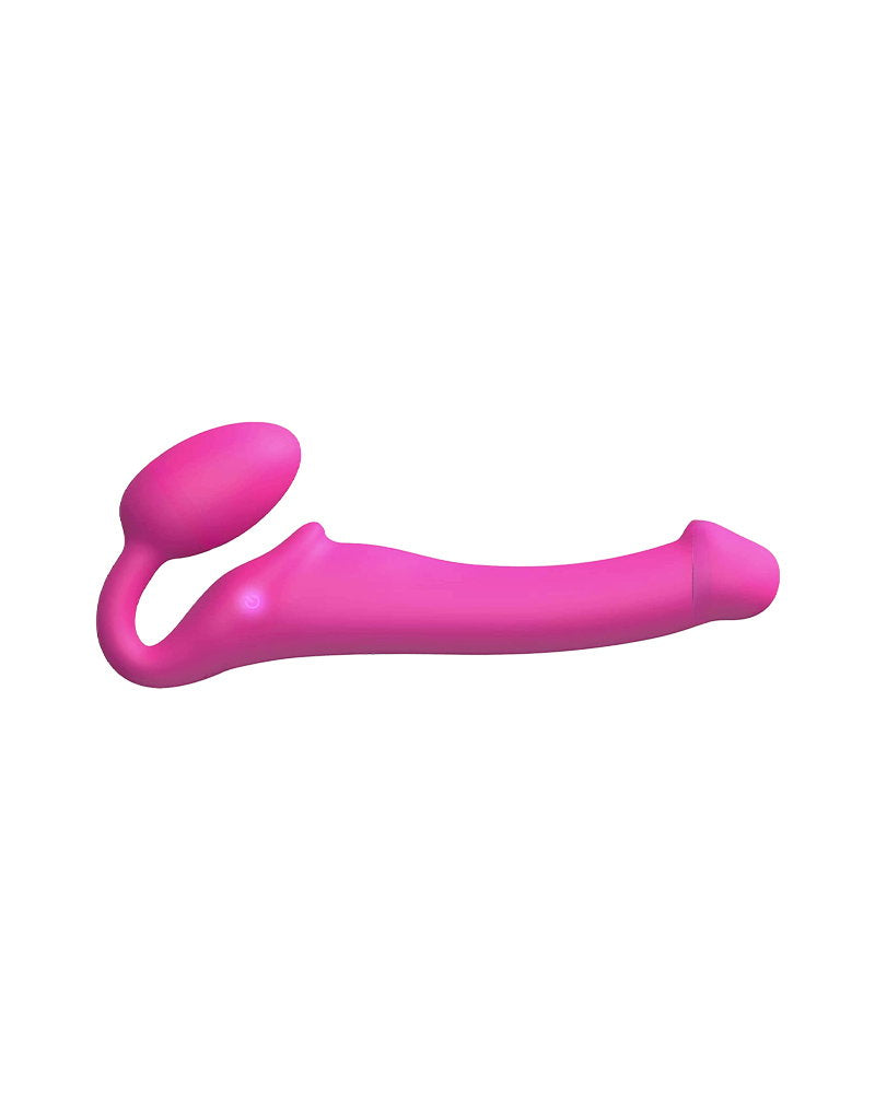 Strap-On-Me – Biegsamer Strap-On-Vibrator mit Fernbedienung Größe L – Fuchsia