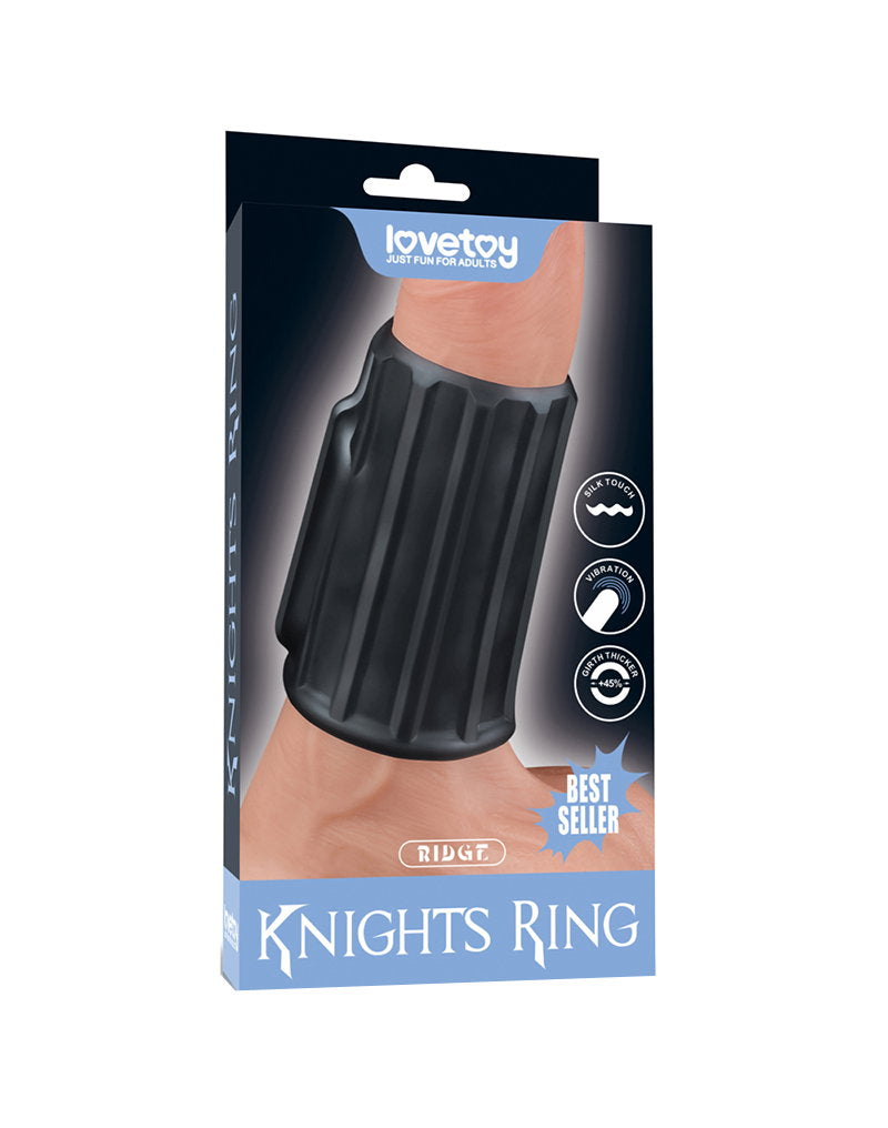 LoveToy - Ridge Knights Ring - Vibrierende Penishülse (Ø 3,7 cm) - Schwarz