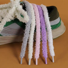 *Fuzzy Laces, Plüsch-Schnürsenkel, purple