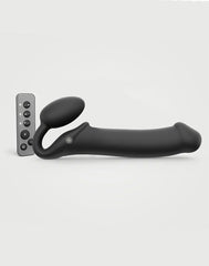 Strap-On-Me – Biegsamer Strap-On-Vibrator mit Fernbedienung, Größe XL – Schwarz