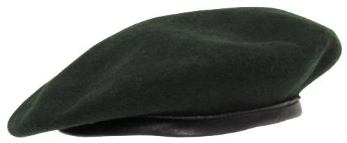 Brit. Barett, dunkelgrün, gebr.