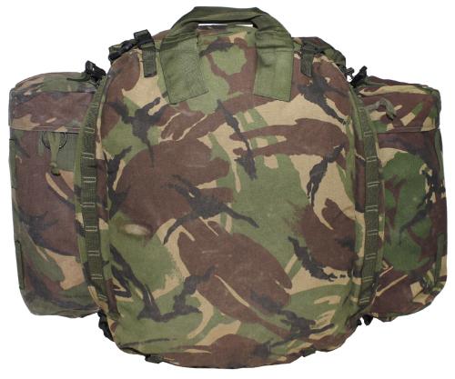 Brit. Rucksack, "Other Arms", Seitentaschen, DPM tarn, gebr.