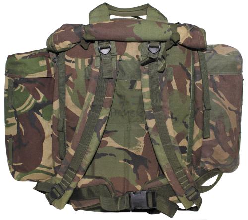Brit. Rucksack, "Other Arms", Seitentaschen, DPM tarn, gebr.