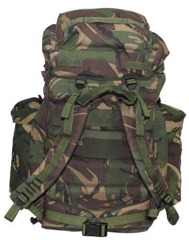 Brit. Rucksack, "PLCE LONG", Seitentaschen, DPM tarn, gebr.