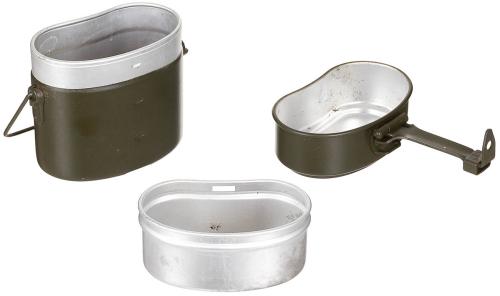 BW Essgeschirr, oliv, 3-teilig, neuw., Lagerspuren