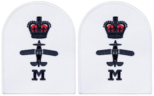 Brit. Stickabzeichen, weiß, "ROYAL NAVY, M", neuw.