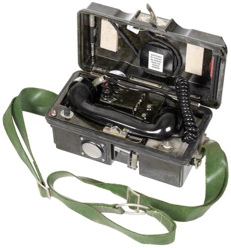 NVA Feldtelefon, neuw., mit Zubehör, im Koffer