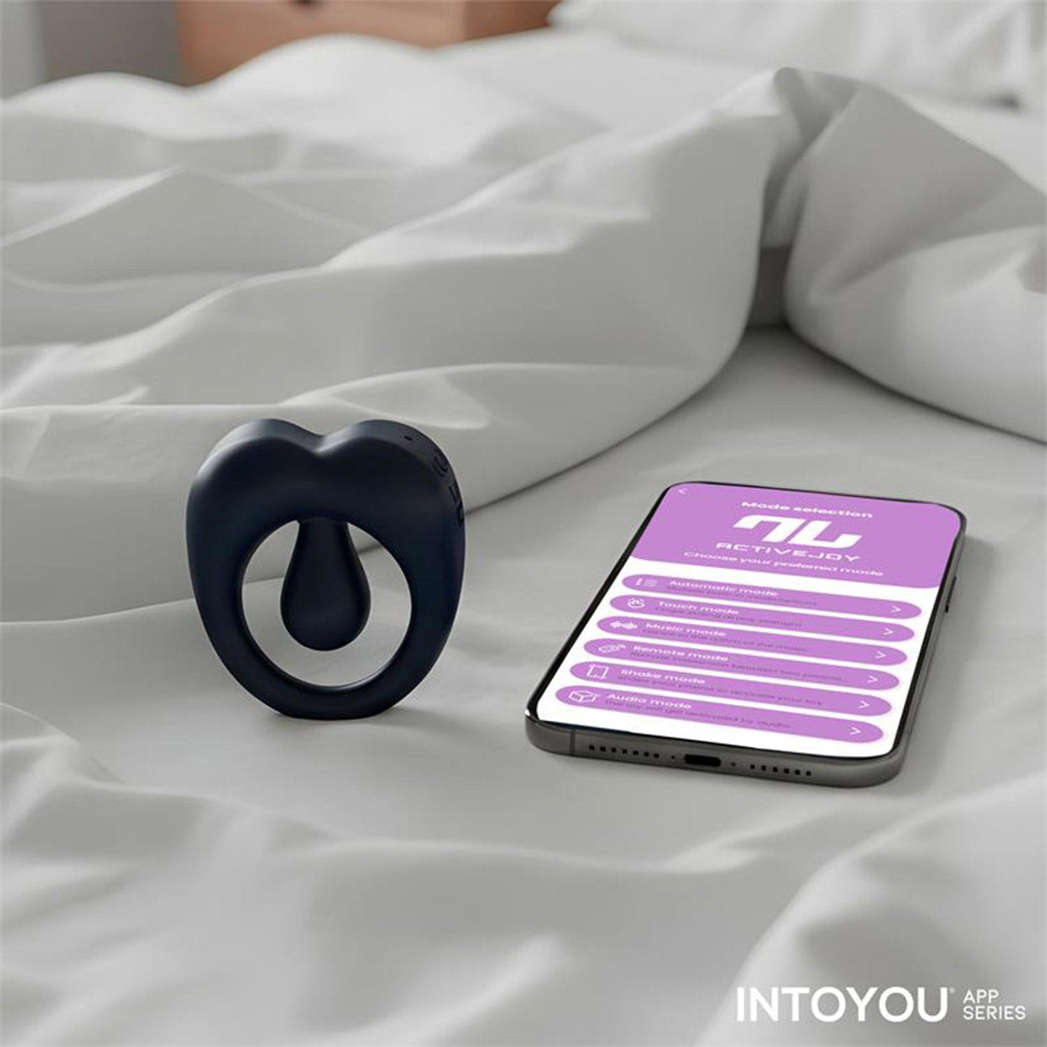 IY – Kenny – Penisring mit Klitorisstimulator und App-Steuerung – Nachtblau