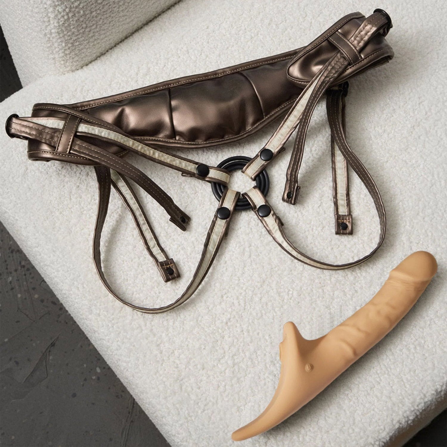 Strap-On-Me – Realistischer Multi-Orgasmus-Dildo – Größe M – Nude