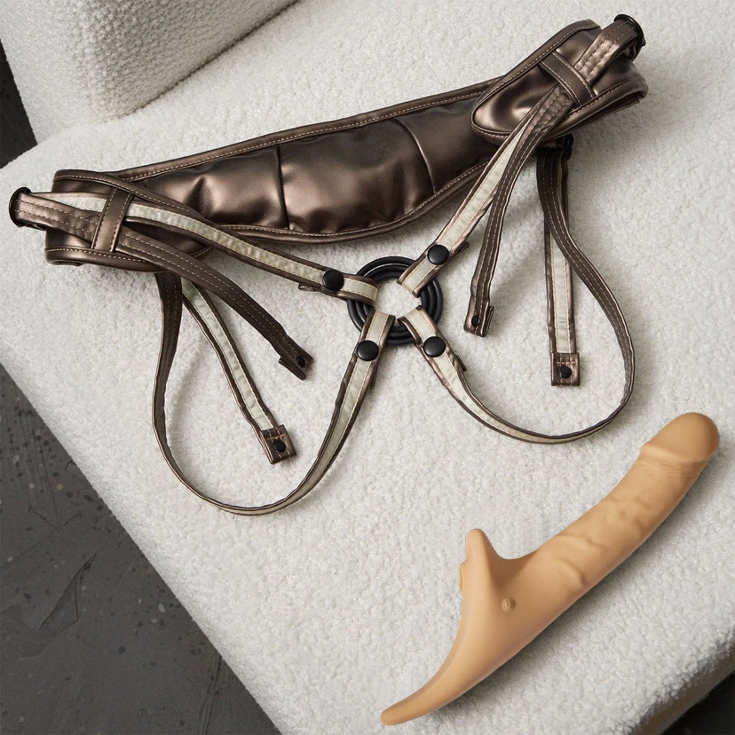Strap-On-Me – Realistischer Multi-Orgasmus-Dildo – Größe L – Nude