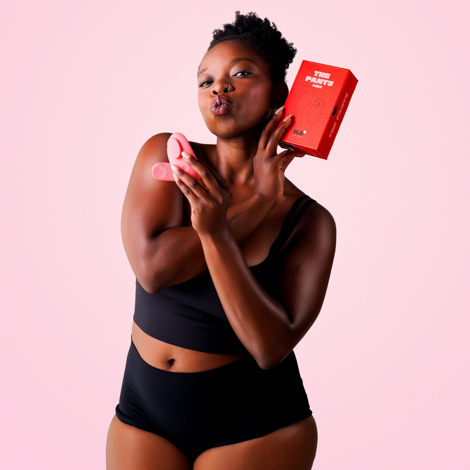 ILY – The Panty Vibe – Auflegevibrator mit Fernbedienung – Rosa