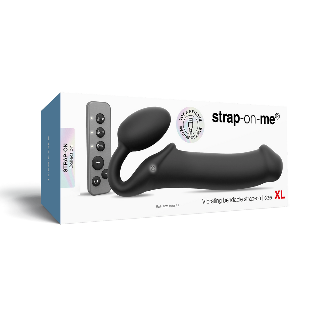 Strap-On-Me – Biegsamer Strap-On-Vibrator mit Fernbedienung, Größe XL – Schwarz
