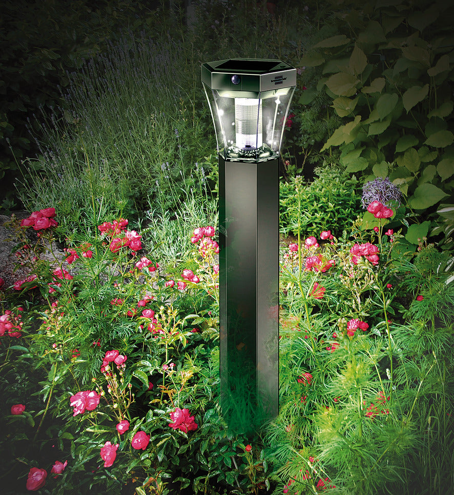 Solar LED-Fußwegleuchte SOL FL 13007 IP44 mit Infrarot-Bewegungsmelder und Dämmerungssensor 13xLED 91lm Farbe Alu/Silber - Anwendungsbild