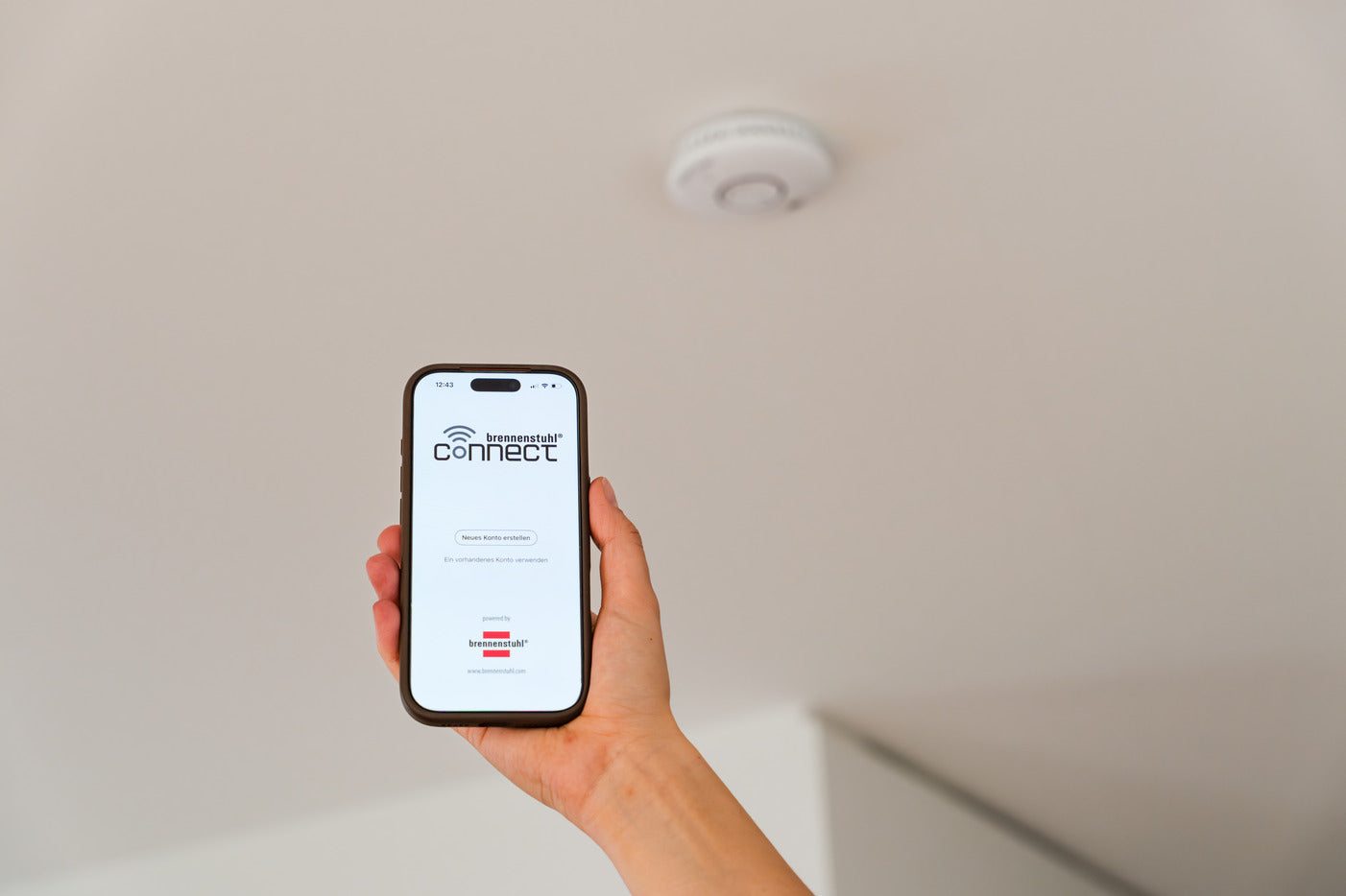 brennenstuhl®Connect WiFi Rauchwarnmelder RM A 3020 - Anwendungsbild