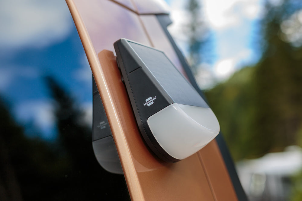 Akku Solar LED Outdoor Lampe KL 300 AS mit Bewegungsmelder, IP54, 250 lm - Anwendungsbild