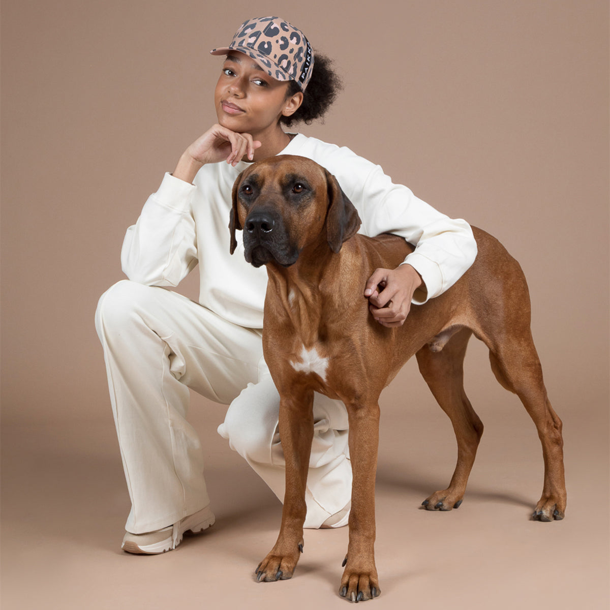 PAIKKA CAP VISIBILITY LEOPARD BEIGE