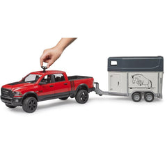 Bruder RAM 2500 Power Wagon mit Pferdanhänger & Pferd