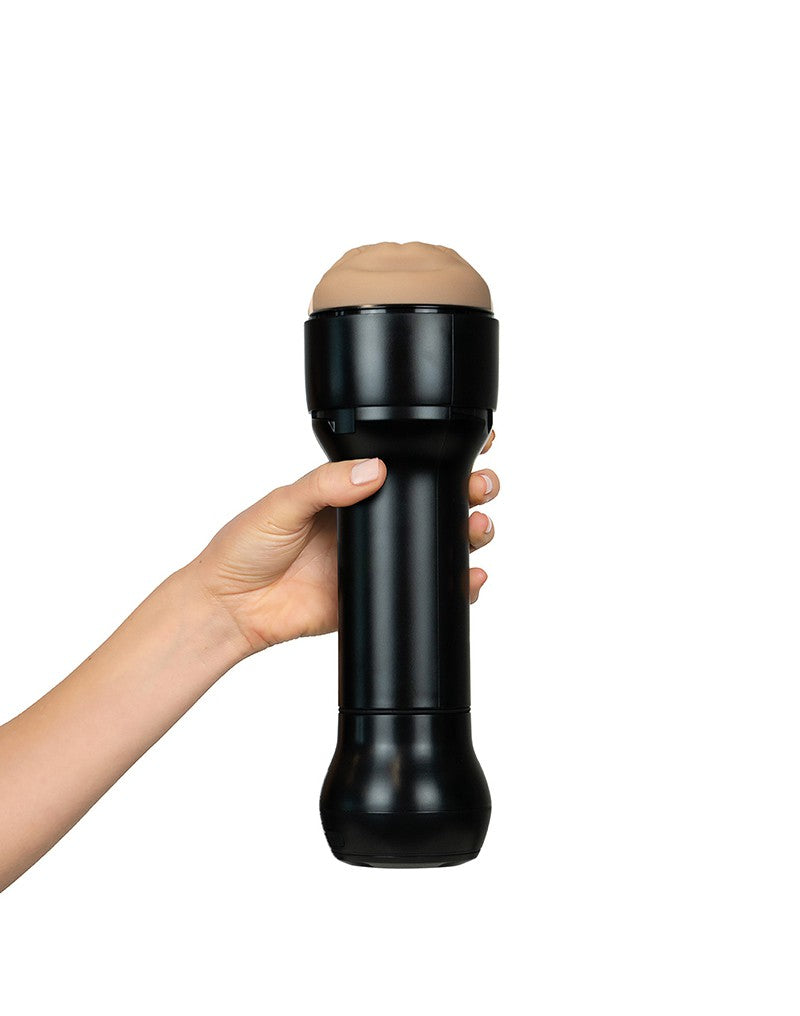 Kiiroo - Combo Set aus Interaktiver Saugmasturbator PowerBlow und FeelStar Victoria June Mouth Stroker - Schwarz