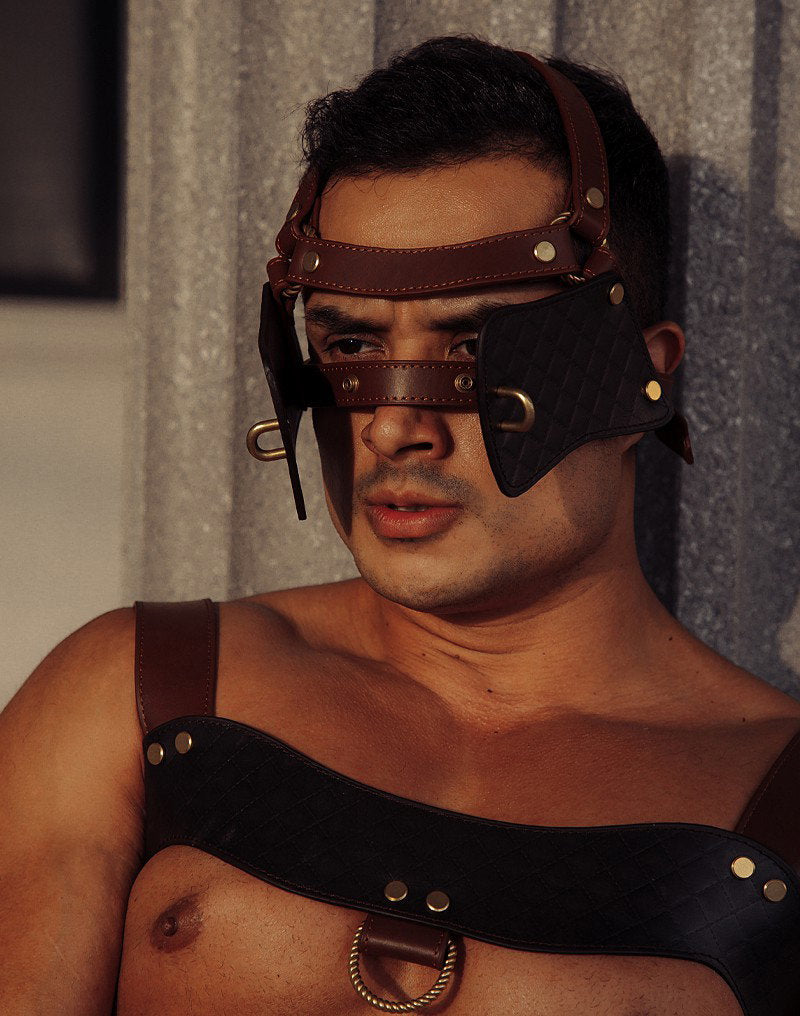 7: Liebe Seele - Leder Blinders mit Knebel - Schwarz, Braun & Gold