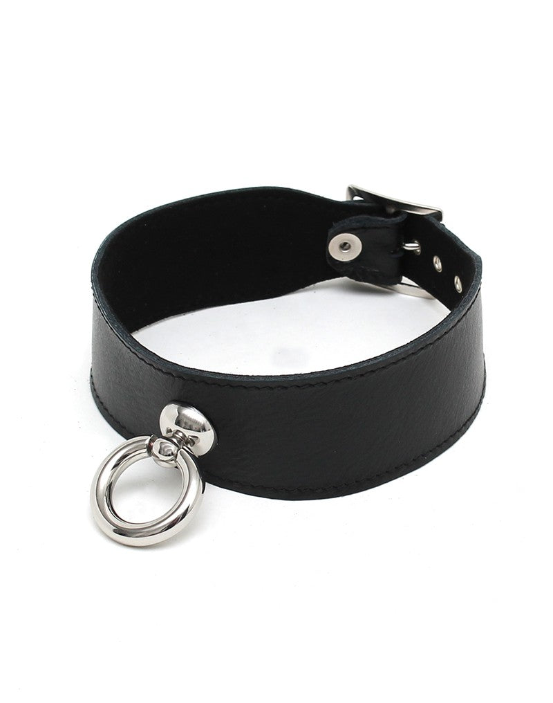 3: Rimba - Halsband mit grossen Ring 4 cm. breit