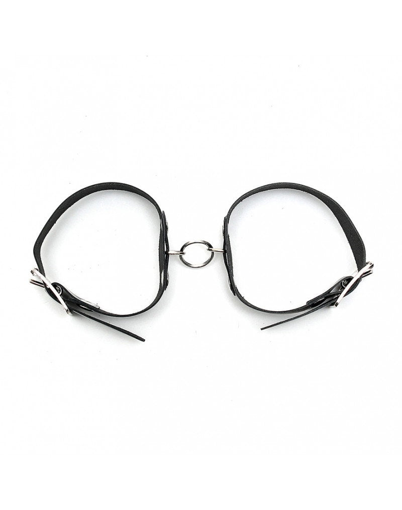 3: Rimba - Einfache Handfesseln mit Ring