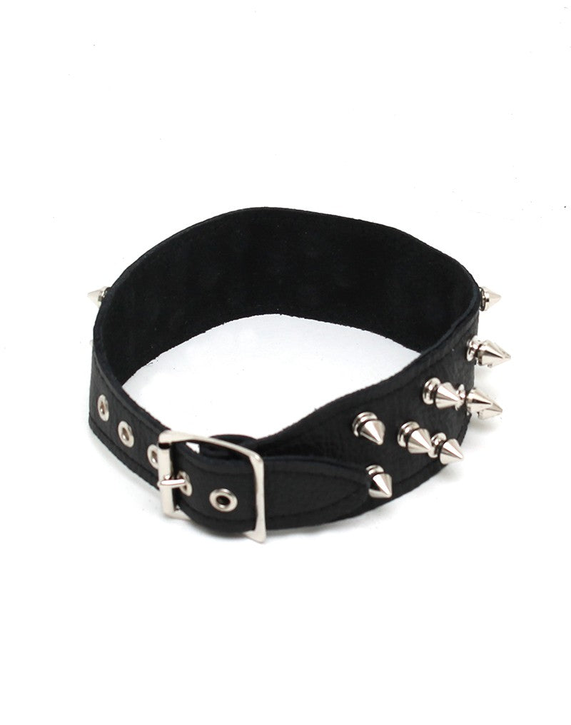 Rimba - Halsband verziert mit Dornen
