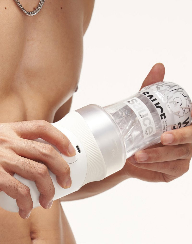 7: Sauce - Extra Sauce - Elektronischer Masturbator mit weißem Saucenbecher - Weiß